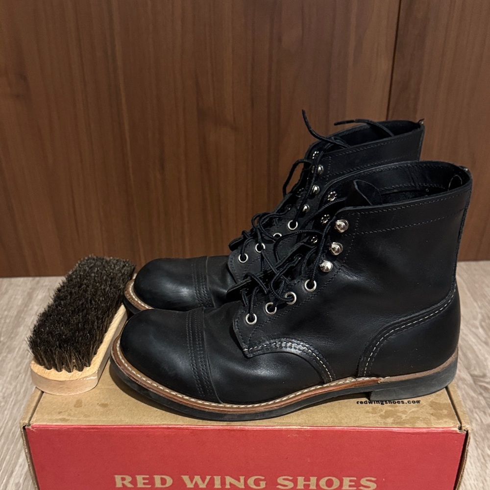 Red Wing Iron Rangers - Black - Size 8